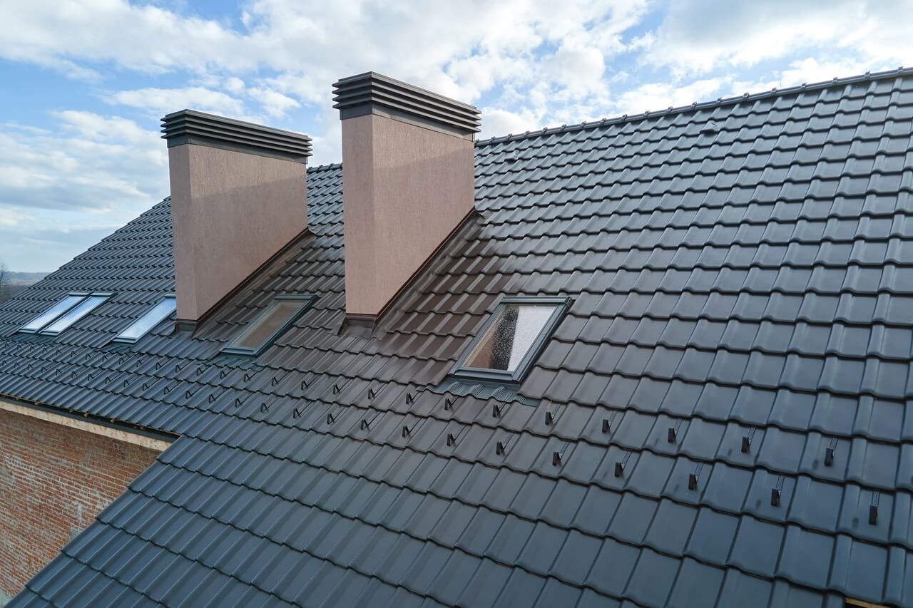 cheminée sur toiture inclinée
